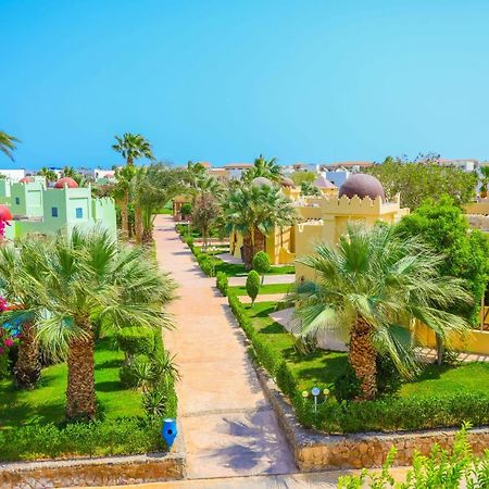 Lilly Land Resort Chalets Hurghada Bagian luar foto