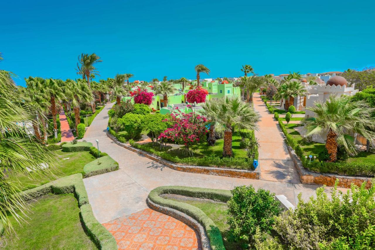 Lilly Land Resort Chalets Hurghada Bagian luar foto