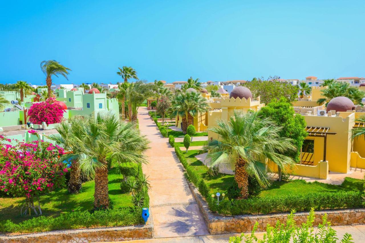 Lilly Land Resort Chalets Hurghada Bagian luar foto